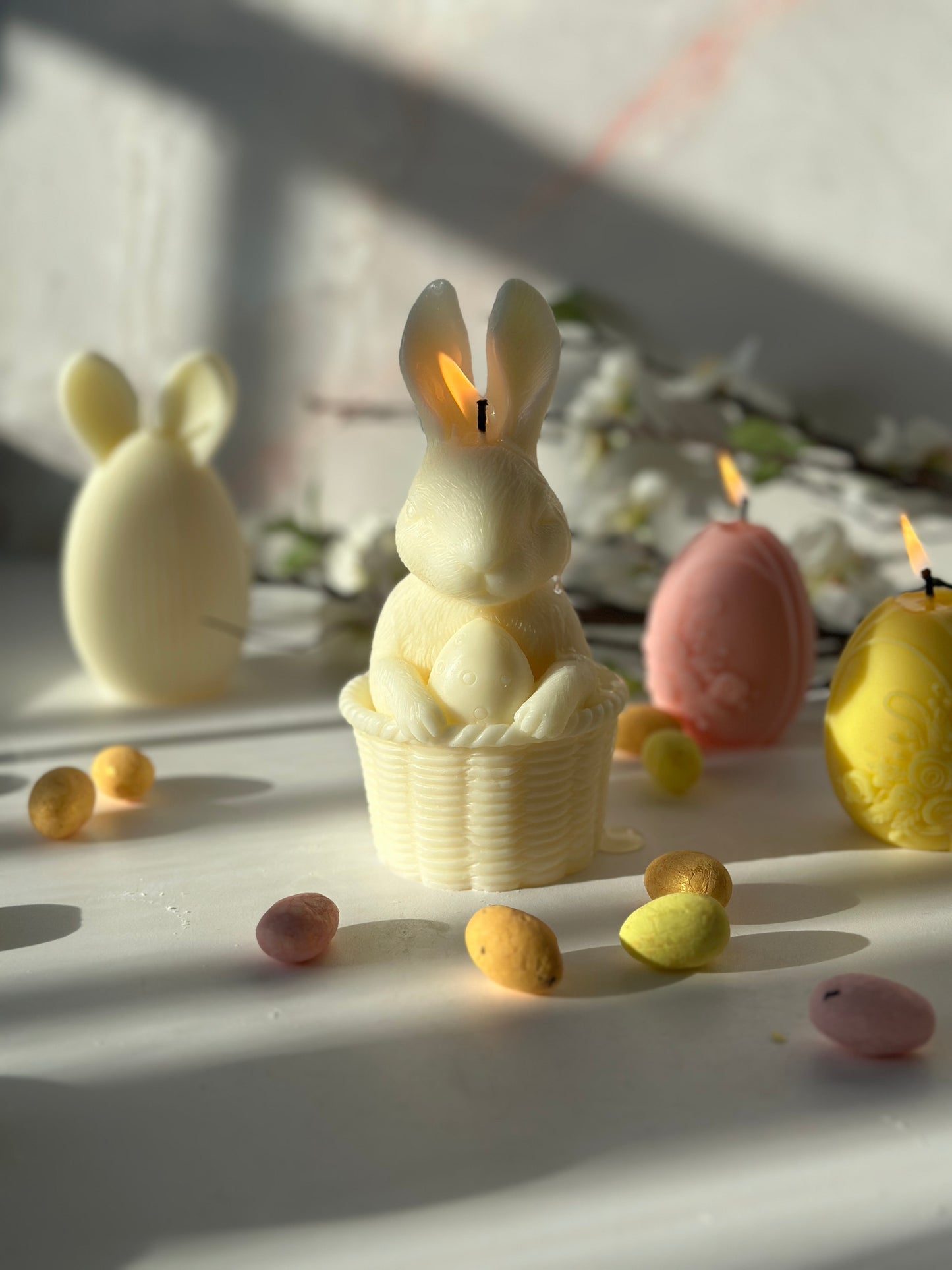 easter candle decor